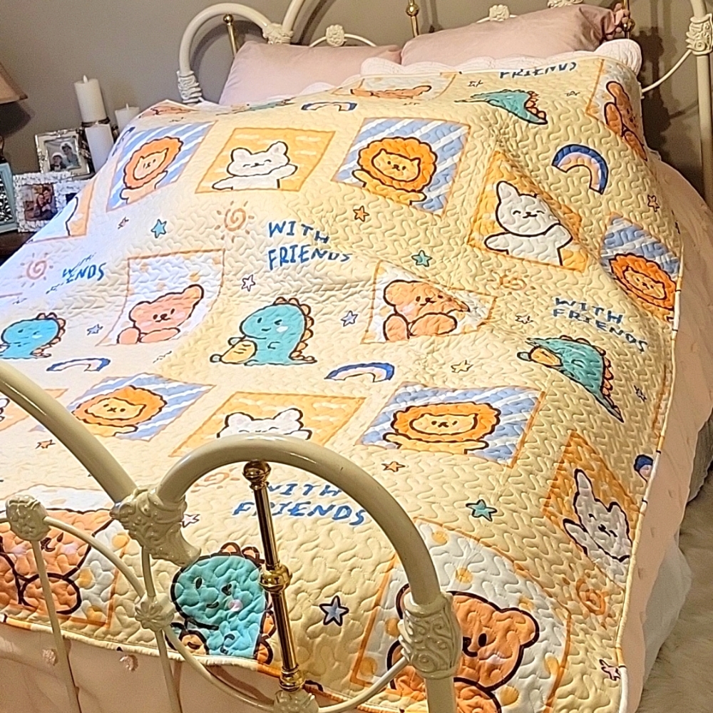 Quilted 6' x 6' pad WITH FRIENDS Dinos  Bunnies Bears Lions Yellow gripper NEW…